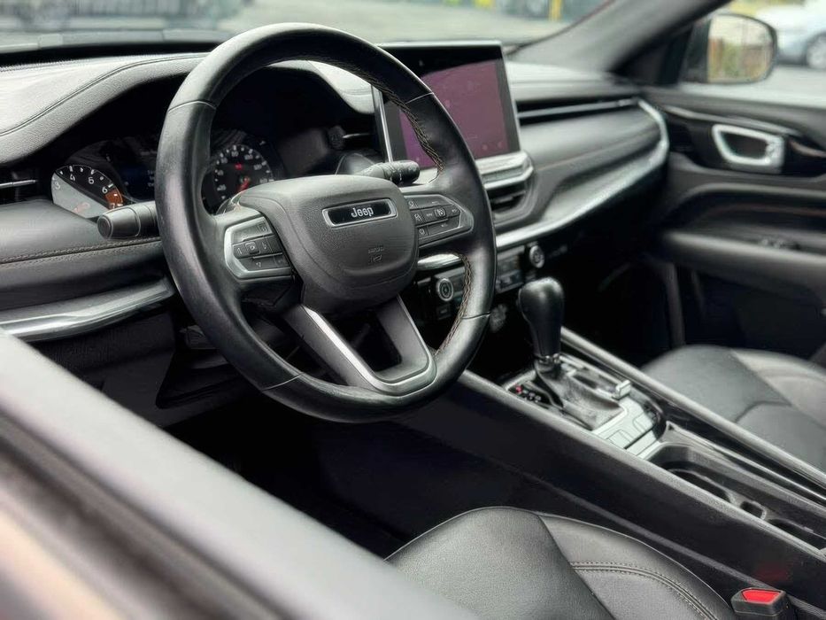 Jeep Compass      2021