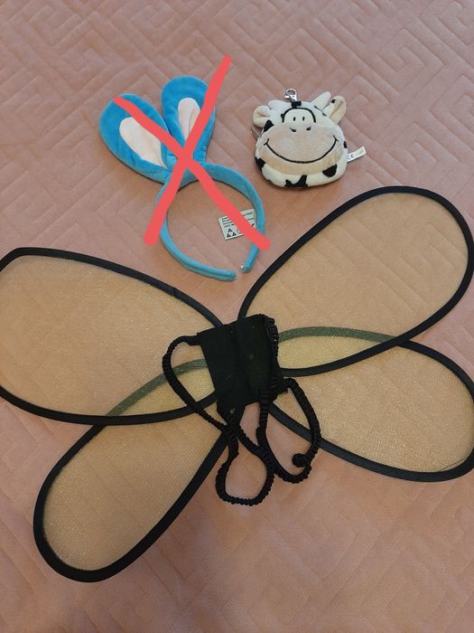 Дитячі крильця метелика, бджоли, вушка зайчика