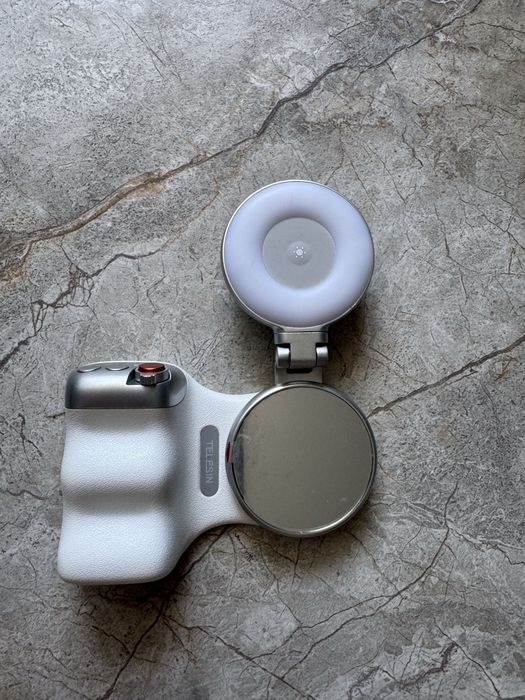 Telesin Magnetic Selfie Light & Grip Kit
