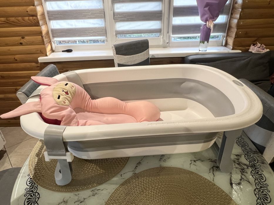 Ваннночка для немовлят в ідеалньному стані