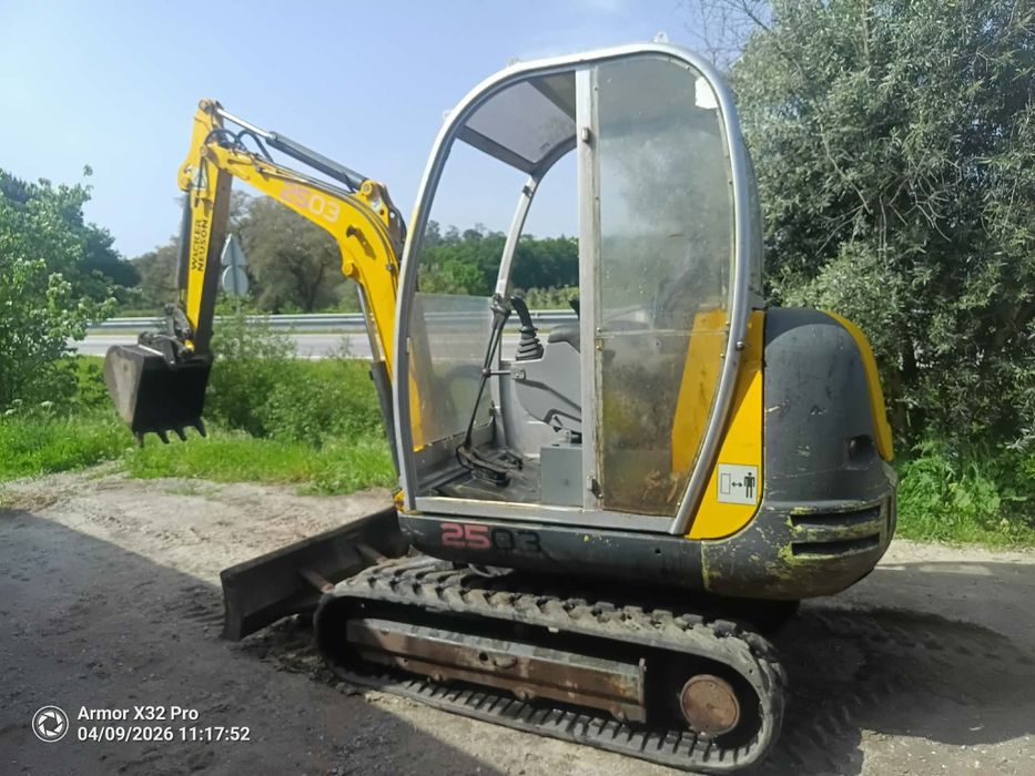 Mini giratória Wacker Neuson 2.5ton