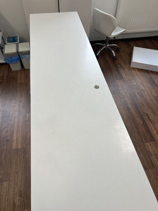 Манікюрний стіл  для двох майстрів