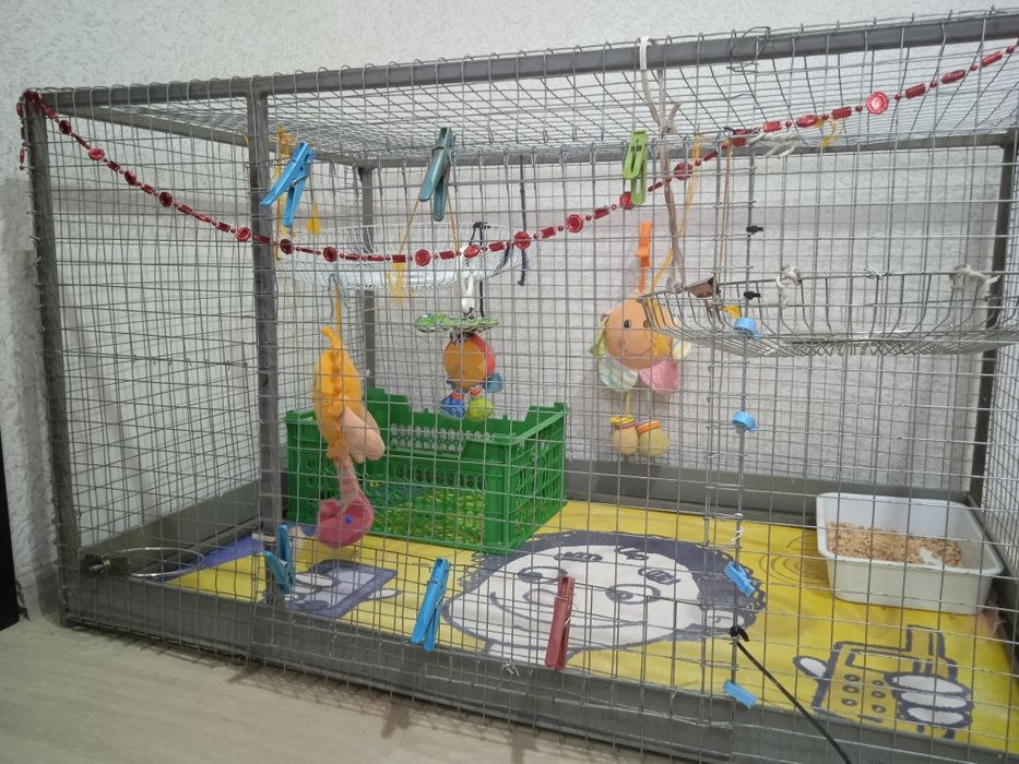 Вольер клетка металлическая.