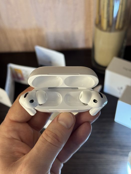 Apple AirPods Pro 3 - Навушники з активним шумоподавленням