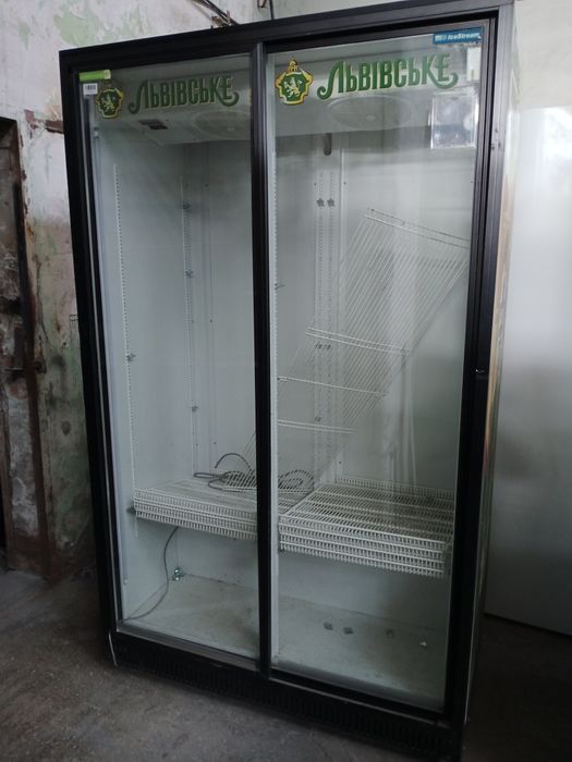 Шафа холодильна UBC extra large Full door