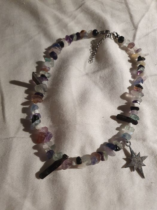 Choker z kamieni naturalnych Ivy Skydance kwarc fluoryt ametyst
