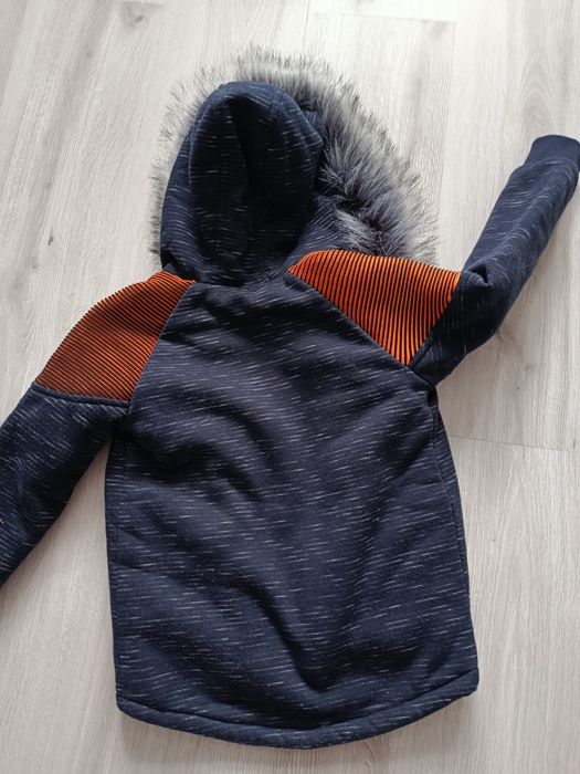 Bluza na ciepłym polarze r. 110, 116