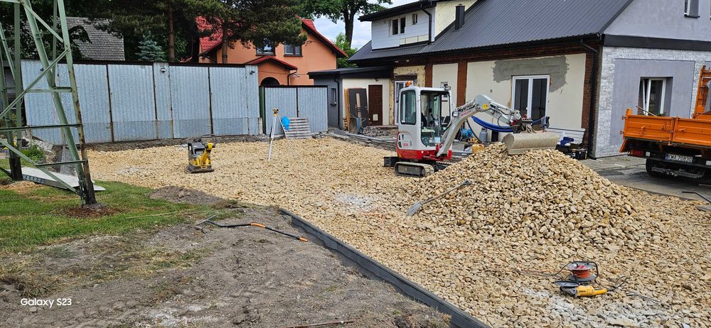 WYKOPY Minikoparka Równanie terenu Utwardzanie Przyłącza Usługi