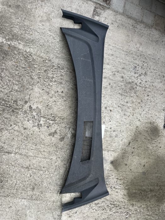 Накладка жабо накладка над акб Tesla mode 3 highland 24-