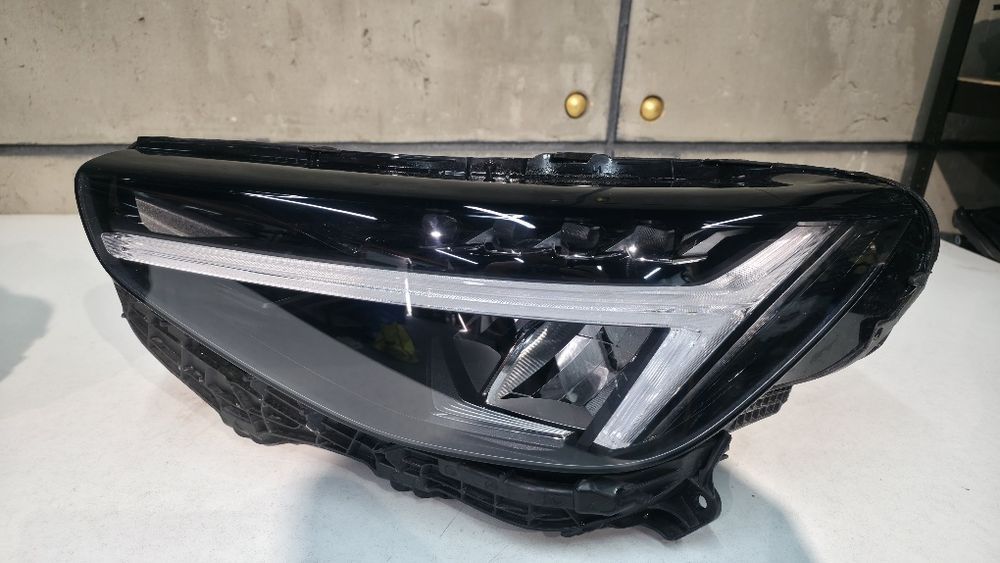 Volvo XC40 рестайл Full LED фари комплект оригінал OEM Європа 2023 2024 2025