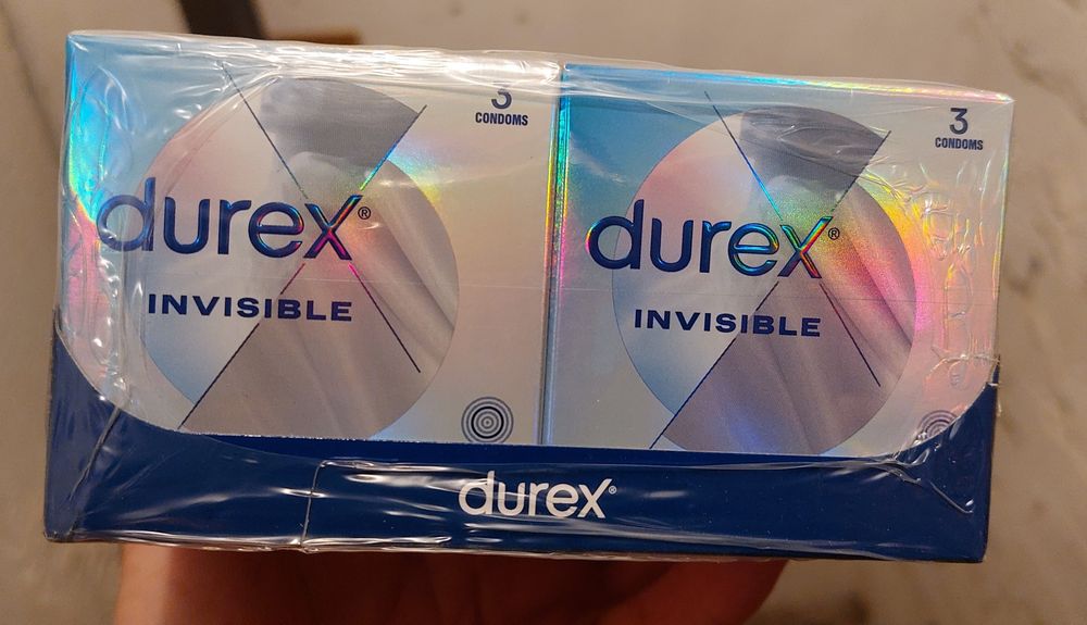 Durex Invisible Dodatkowo Nawilżane Prezerwatywa 24 sztuki w displayu