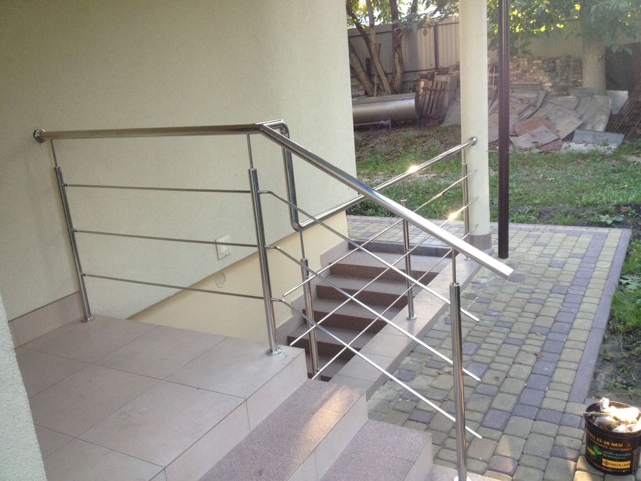 Вироби з нержавійки, гойдалки