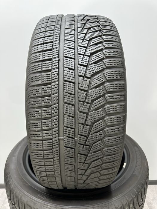Зимові шини Hankook Winter I*Cept Evo2 SUV 285/45 R21 113V AO