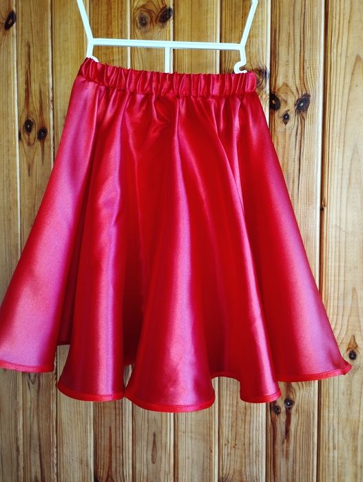 Атласна спідниця для дівчинки