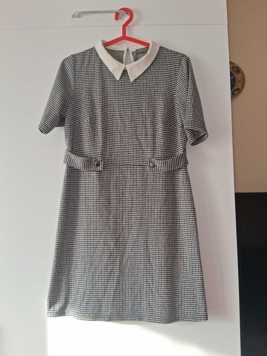 Sukienka Papaya z kołnierzykiem r. 40