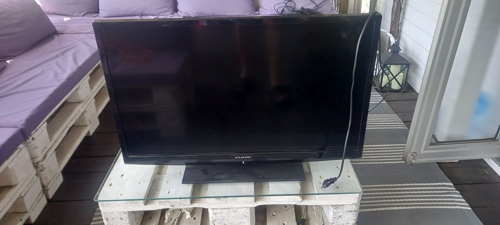 Telewizor Funai 32 cale w zestawie z antena pokojową Vivanco  TVA 3040