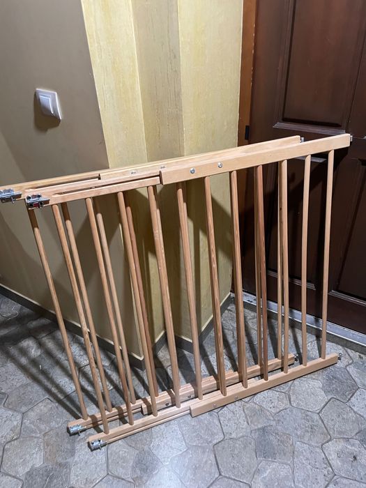 Bramka zabezpieczająca schody | dzieci