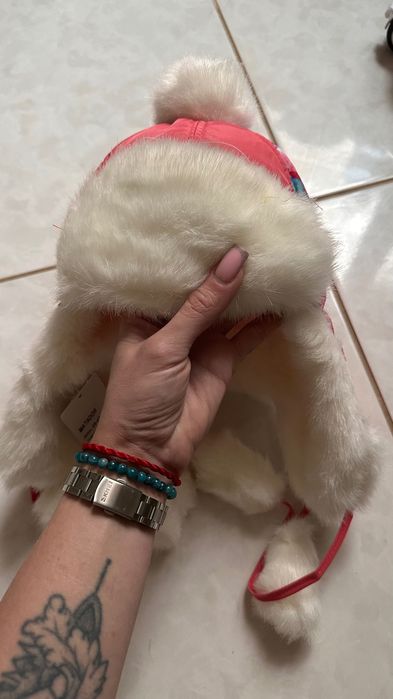 тепла зимова шапка на дівчинку