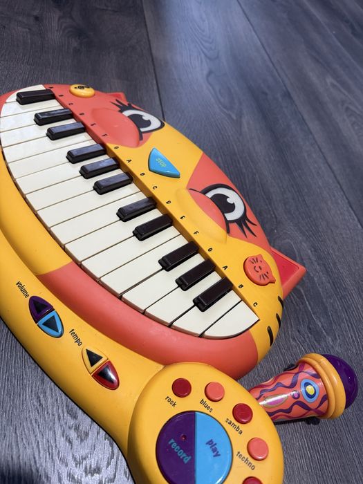 Battat синтезатор,піаніно