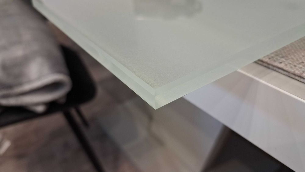 półki szklane mleczne