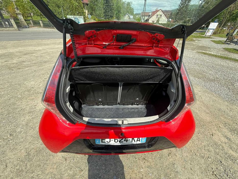 Ładna Toyota Aygo klima
