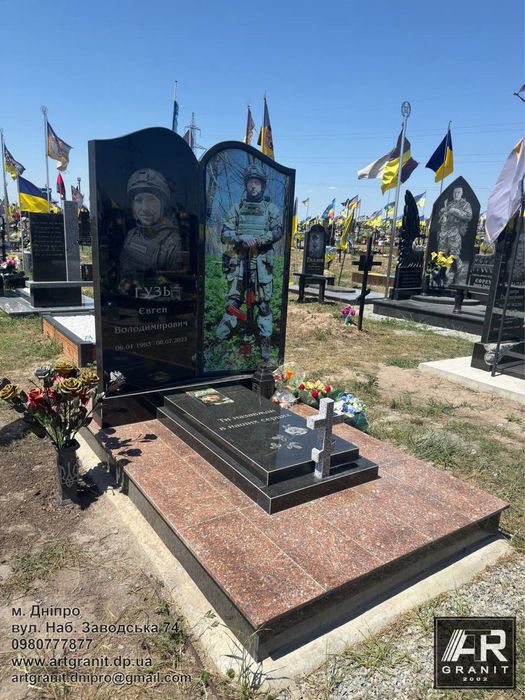 Памʼятники для військових у Дніпрі
