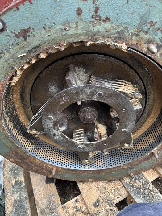 Młyn bijakowy srutownik ssaco tłaczacy 7.5kw