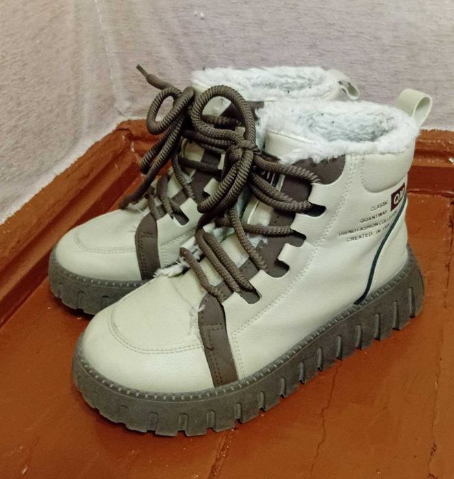 Продам зимние сапожки