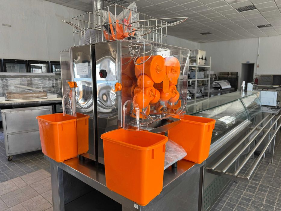 ACM1623 - Máquina de Sumos de Citrinos - NOVA