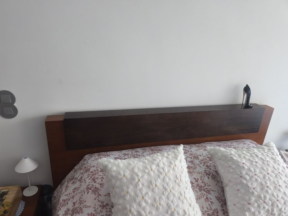 Cama de casal em cerejeira