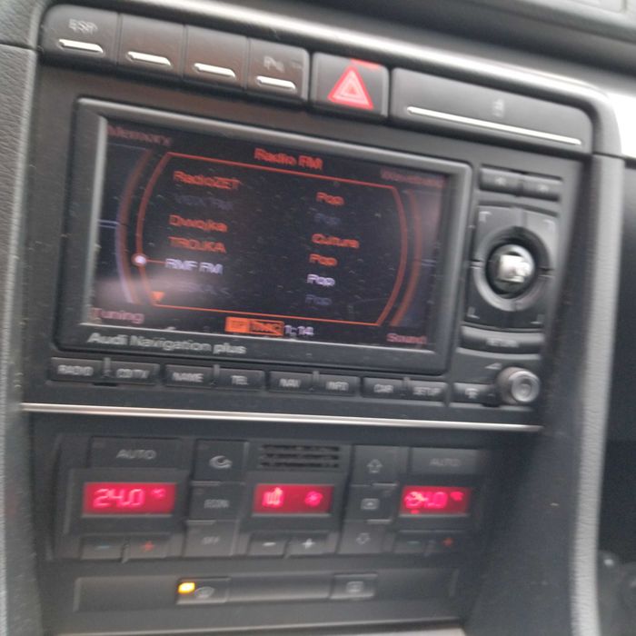 tunel kosz panel kierownica  cupholder konsola 2 din a4 b6 b7