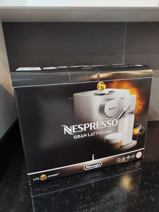 Nespresso Gran Lattissima De'Longhi Branca