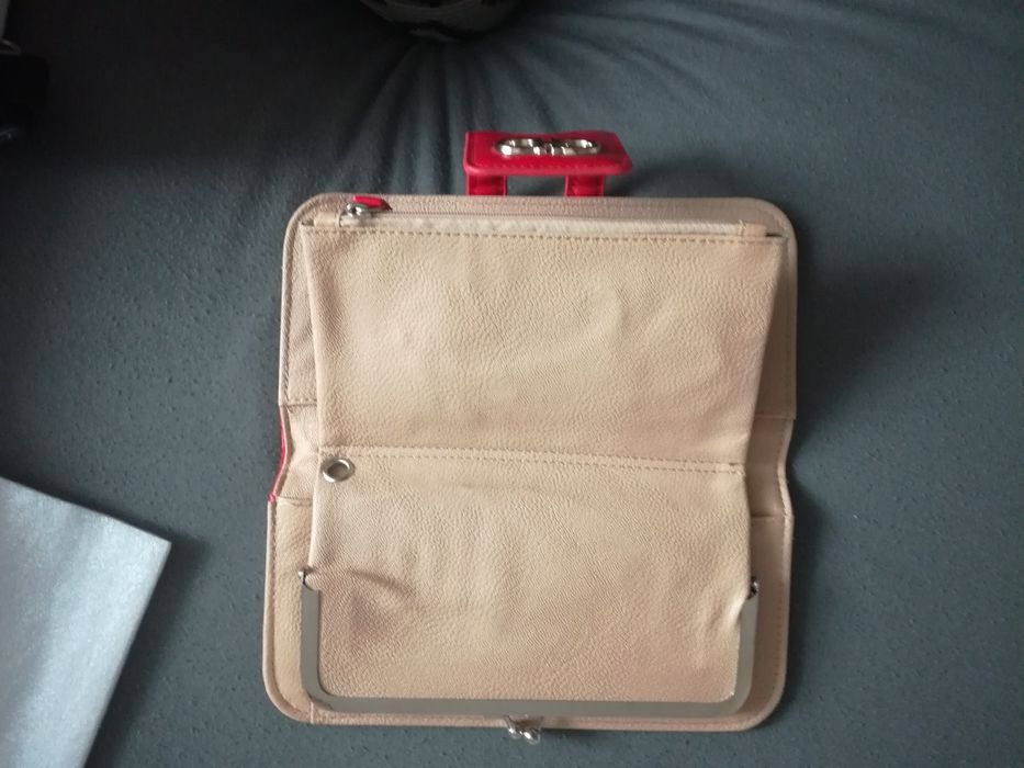 Czerwony portfel rozm. 23/12