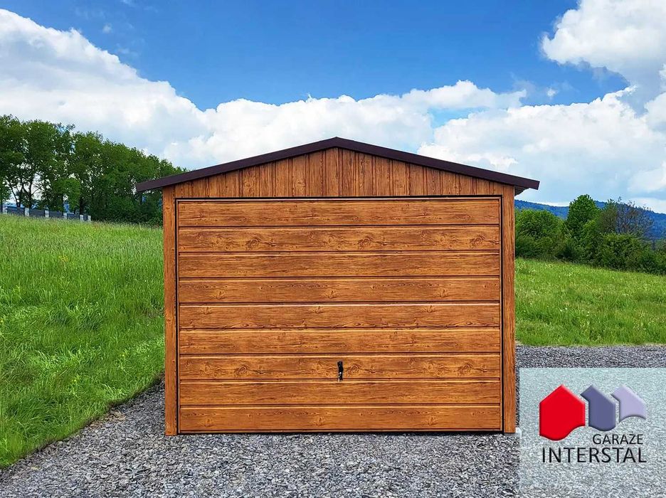 Garaż blaszany 3x5 drewnopodobny orzech szeroki panel na bramie