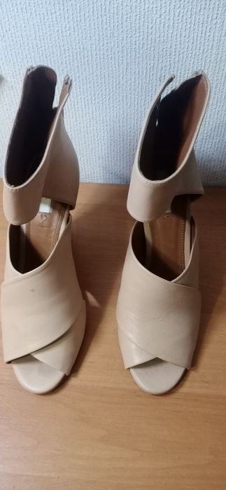 Продам жіночі туфлі ZARA