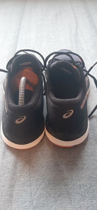Buty sportowe do biegania ASICS