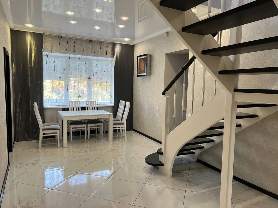 Продам 2х поверховий будинок Ремонт Правый берег