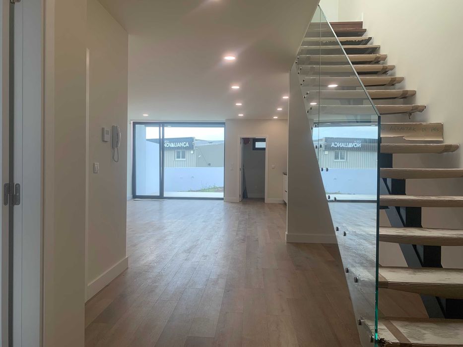 Moradia T4 NOVA Aradas