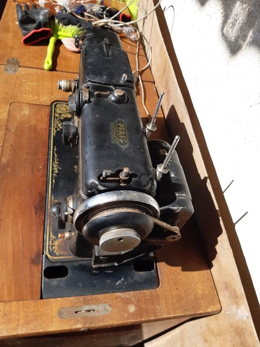 Máquina costura PFAFF 230