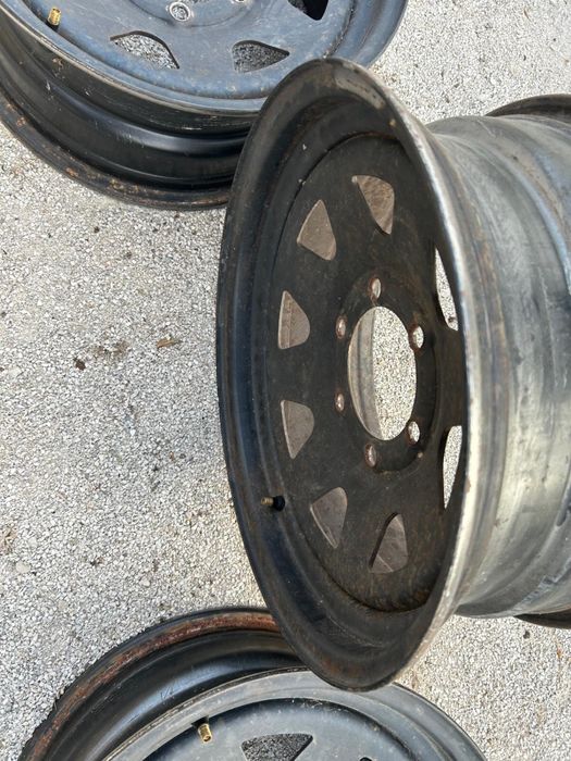 Vendo 4 jantes de ferro 16 6x139.7 Toyota/Nissant/Mitsubichi