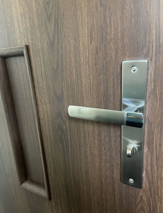 Drzwi wewnętrzne z klamką