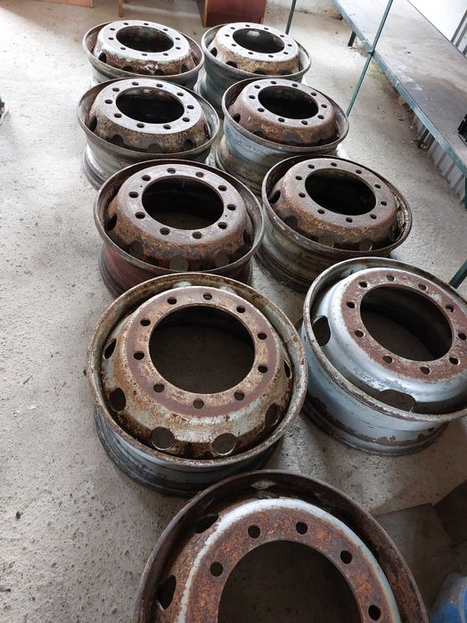 Opony i felgi autobusowe