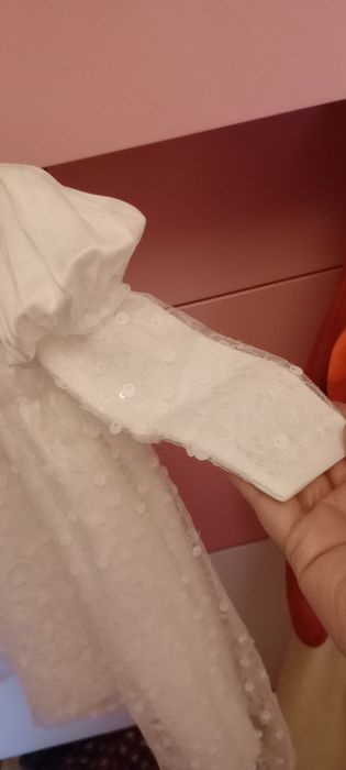 Vestido NOVO cerimônia em seda com manga que encaixa NOVO menine