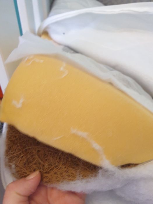 Łóżko domek 80 x160  z materacem