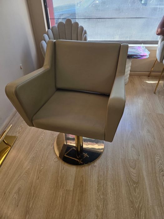 2 Cadeiras giratórias cada 170€