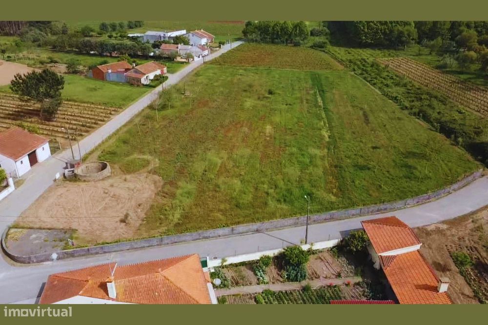 Terreno para construção em Vilarinho do Bairro