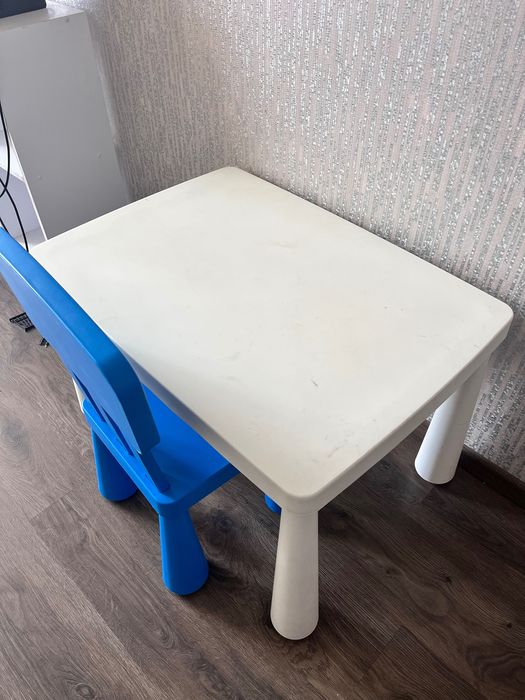 Стол и стул детский Икеа