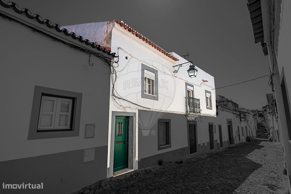 Moradia T4 para venda