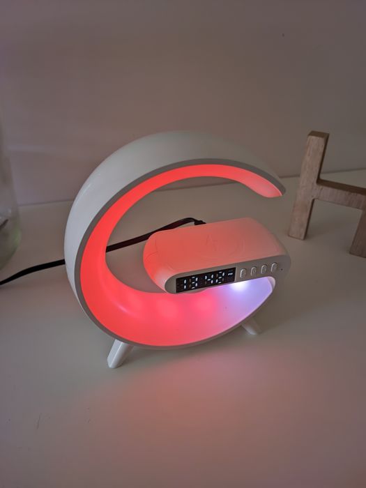 Candeeiro + coluna bluetooth + carregador sem fios