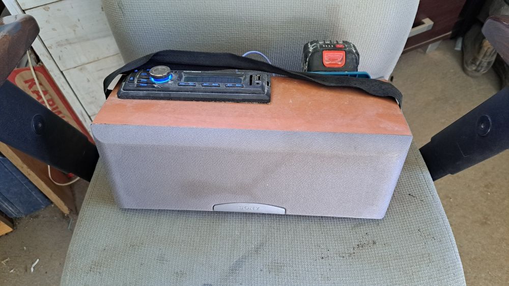 Radio budowlane na baterie Makita